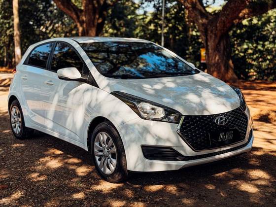 HYUNDAI HB20 1.0 COMFORT PLUS 12V FLEX 4P MANUAL